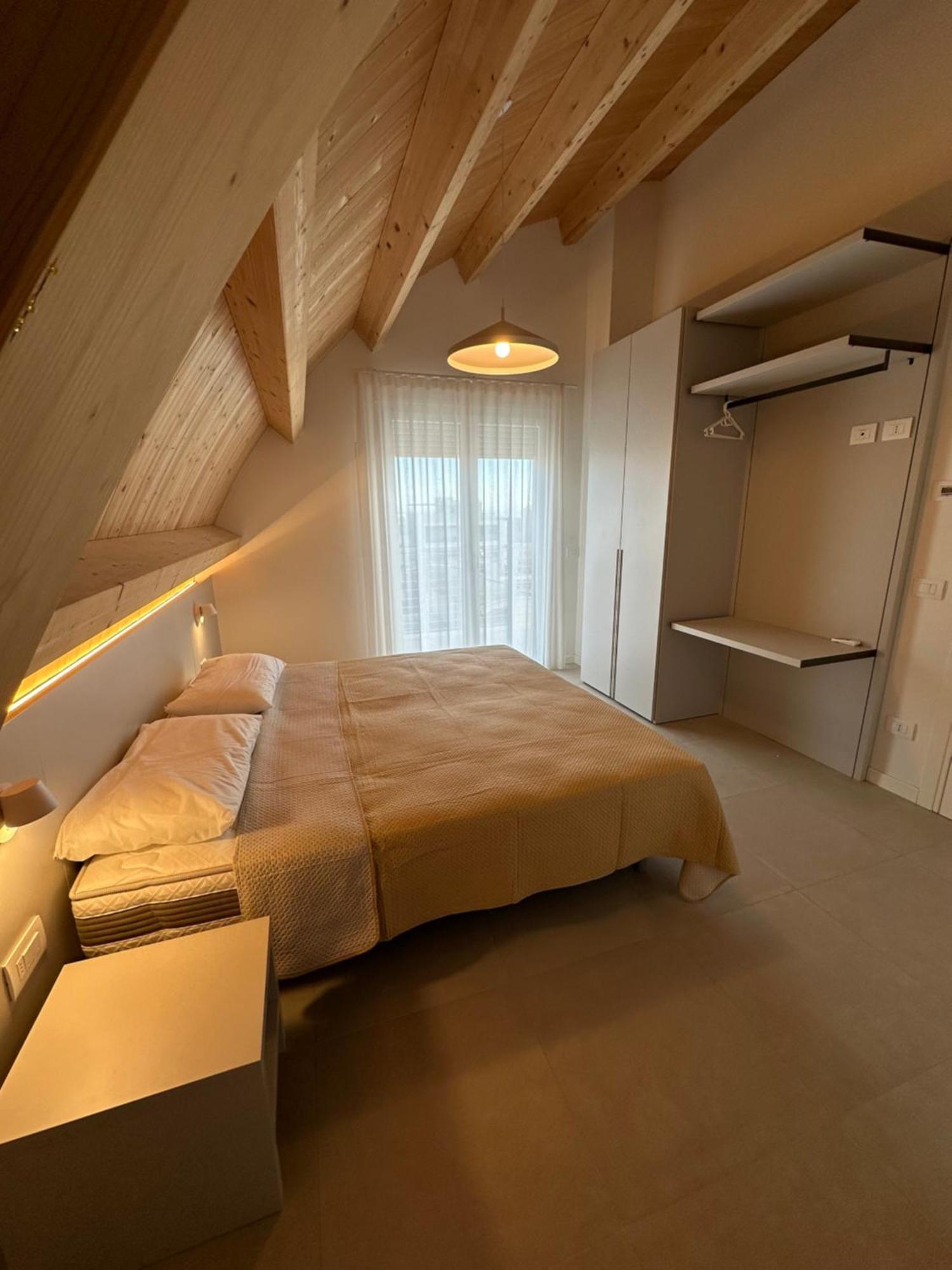 Woody Green Penthouse Sea View - Agenzia Cocal 카오를레 외부 사진